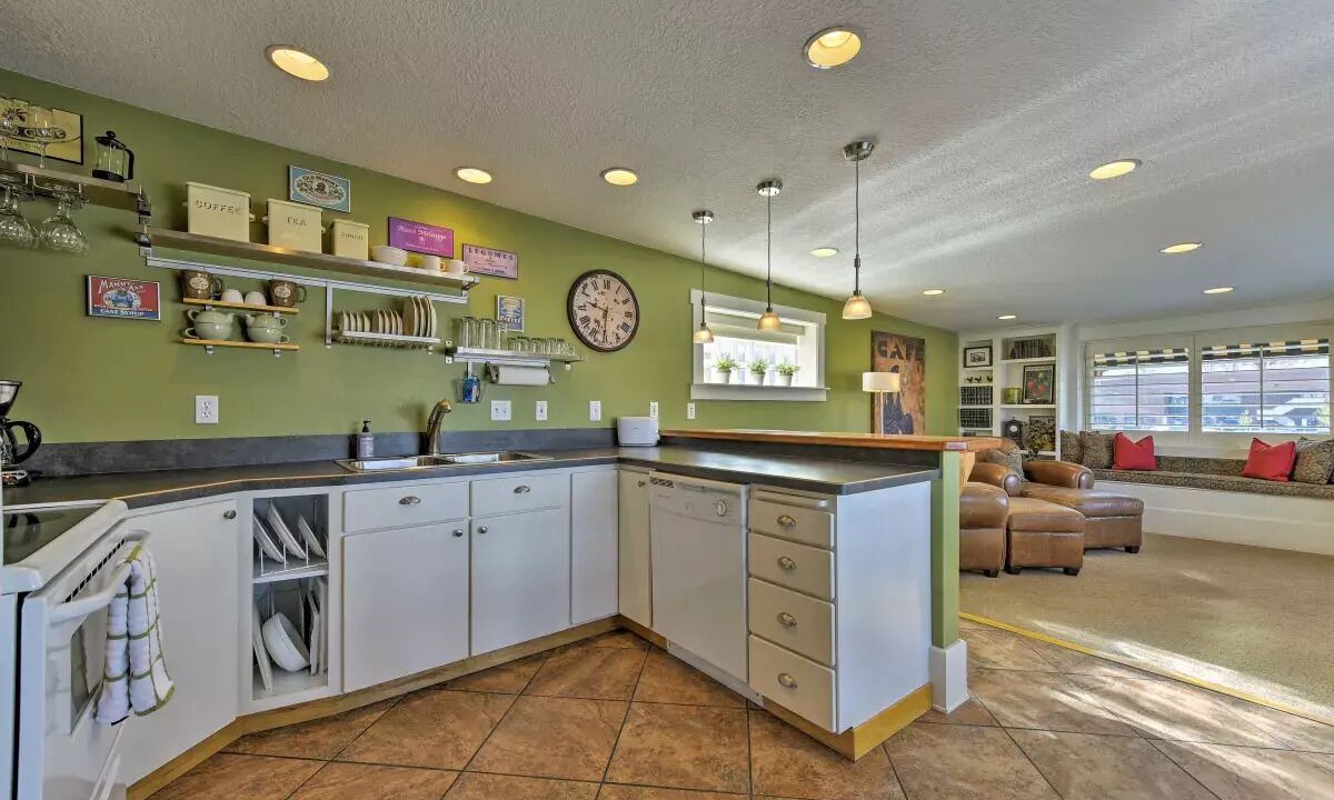 Photo of Kitchen in Logan