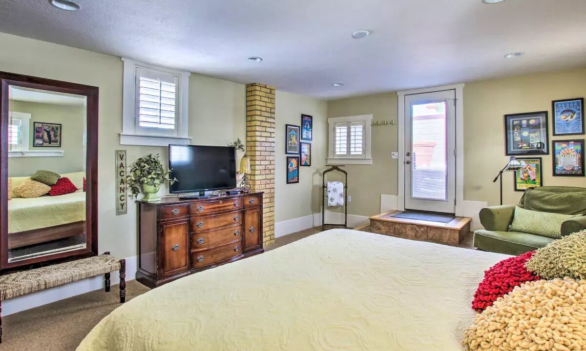Photo of Bedroom in Logan