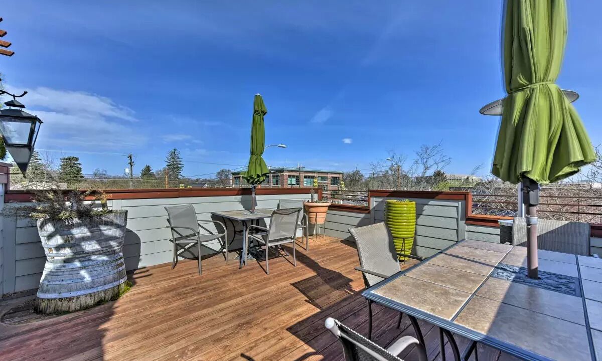 Photo of Others in Logan