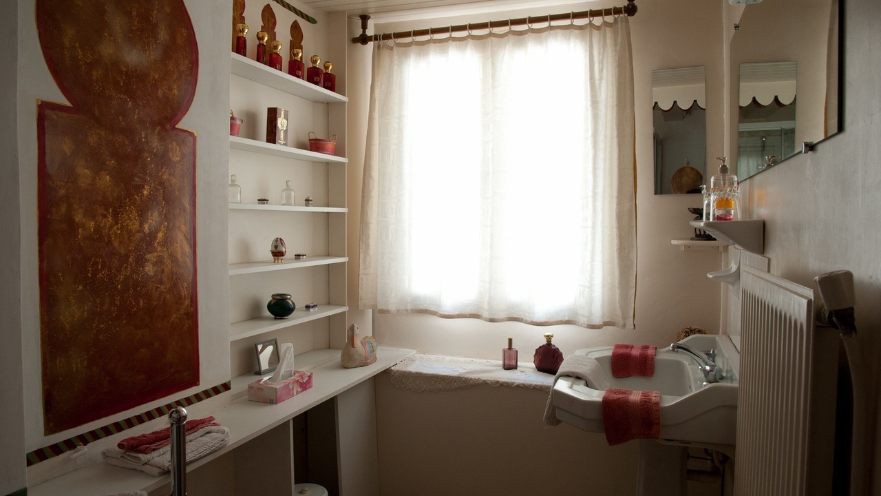 Photo of Bathroom in Loches