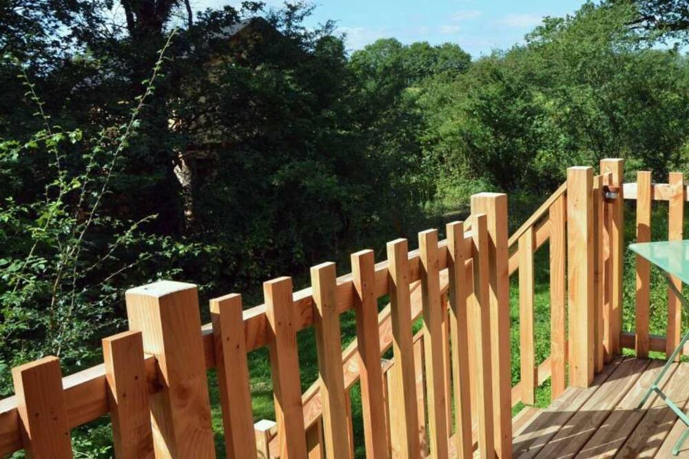 Photo of Patio Balcony in Louverne