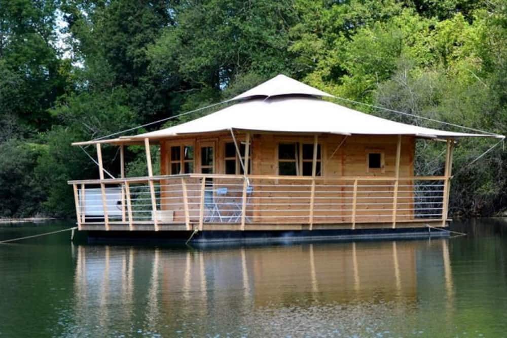 Photo of Bedroom in Louverne