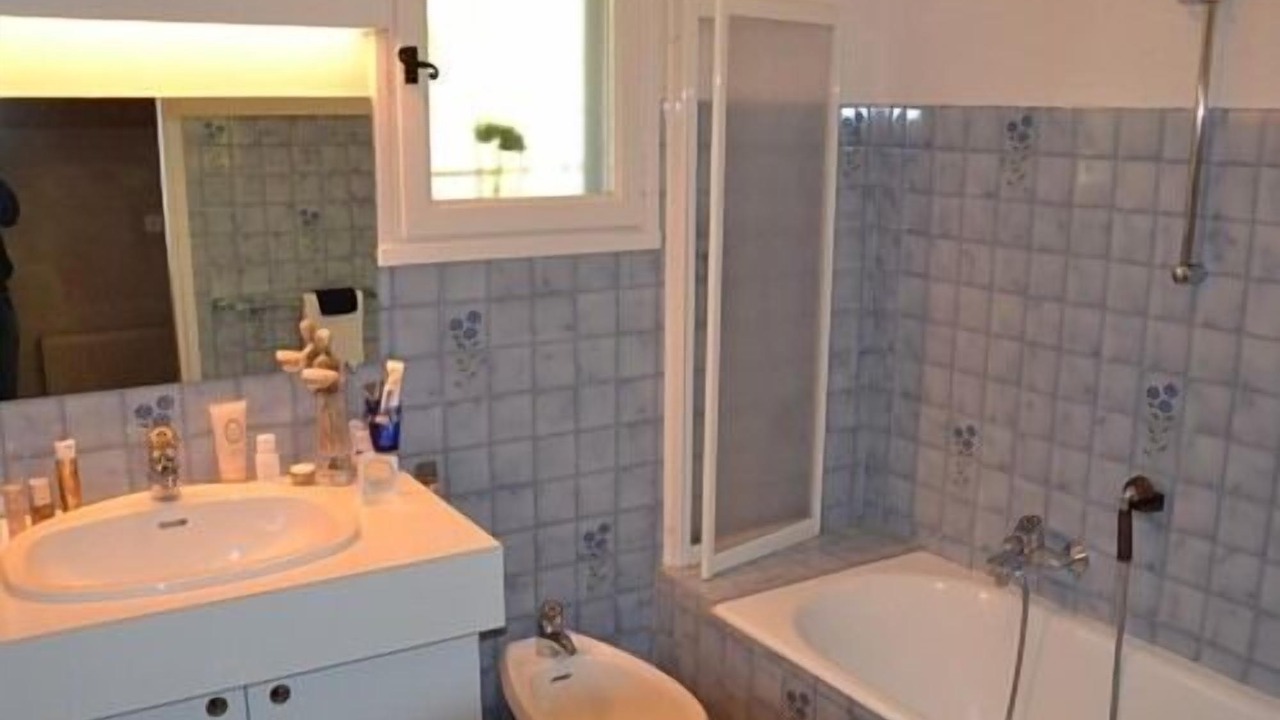 Photo of Bathroom in Donzere