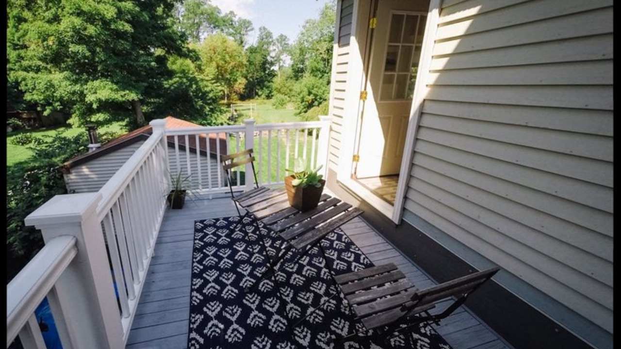 Photo of Others in Burdett