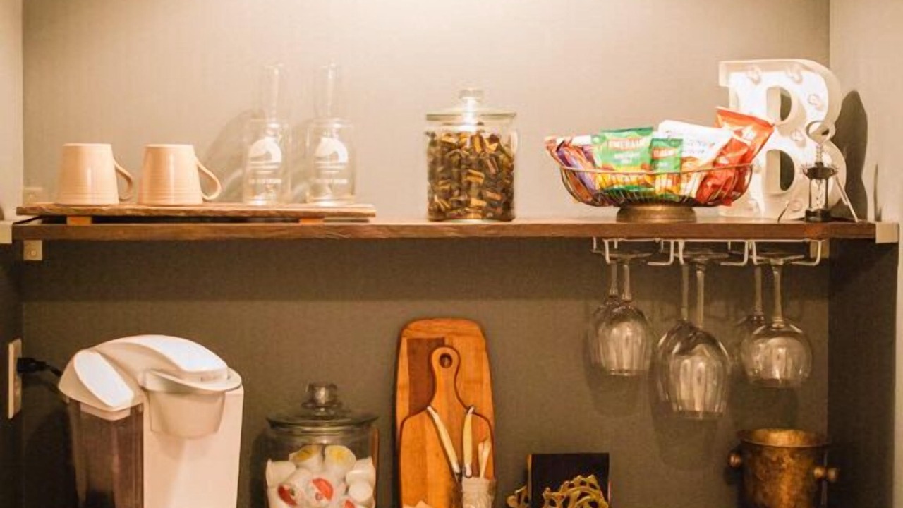 Photo of Others in Burdett