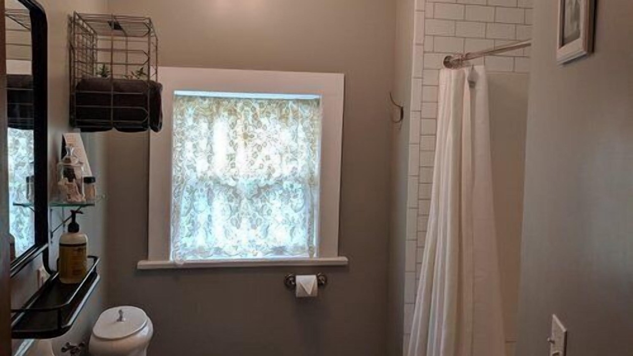 Photo of Bathroom in Burdett