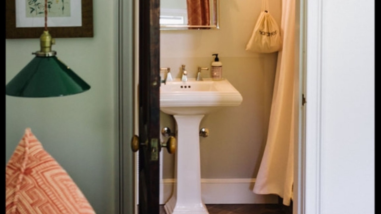 Photo of Bathroom in Burdett