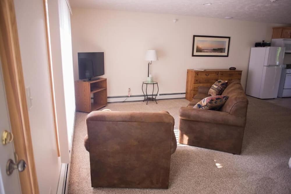 Photo of Livingroom in Suttons Bay