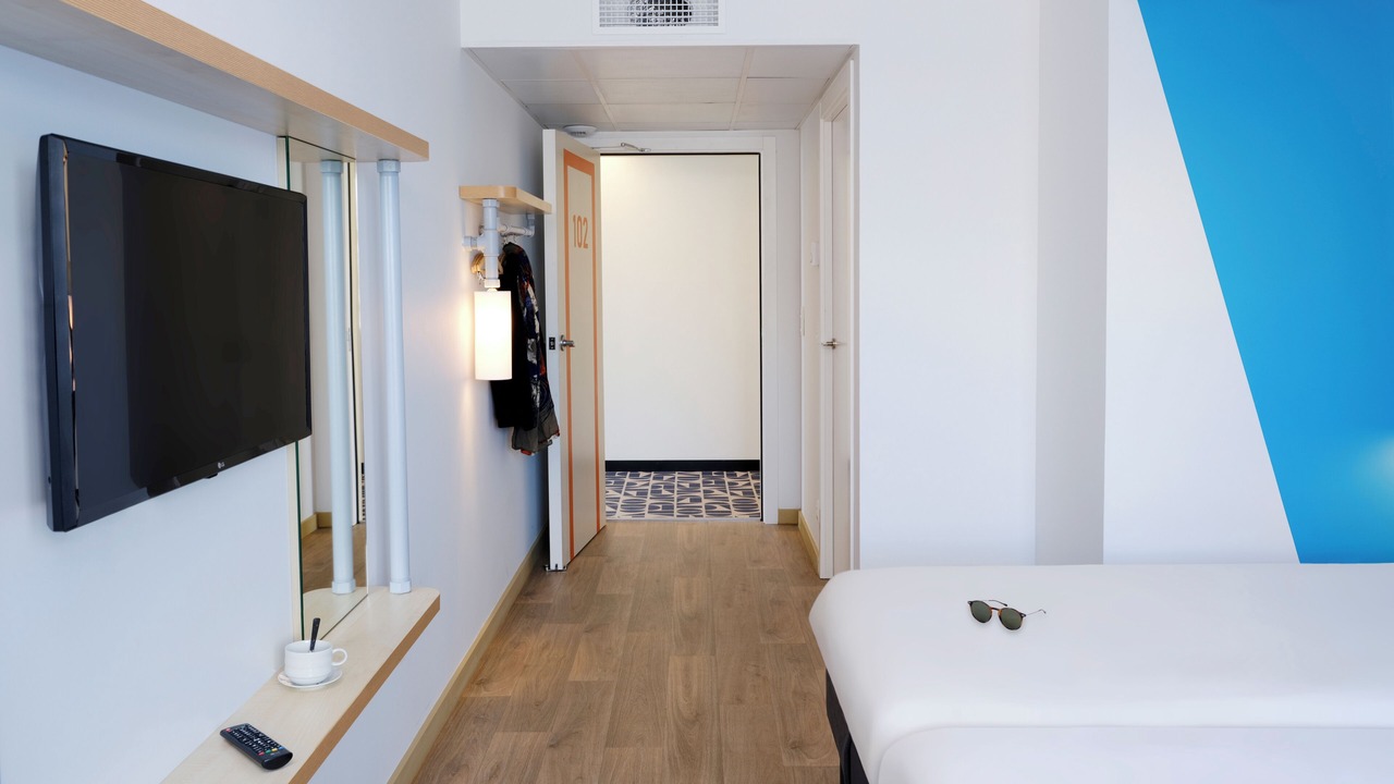 Photo of Bedroom in Saint - Martin - du - Touch