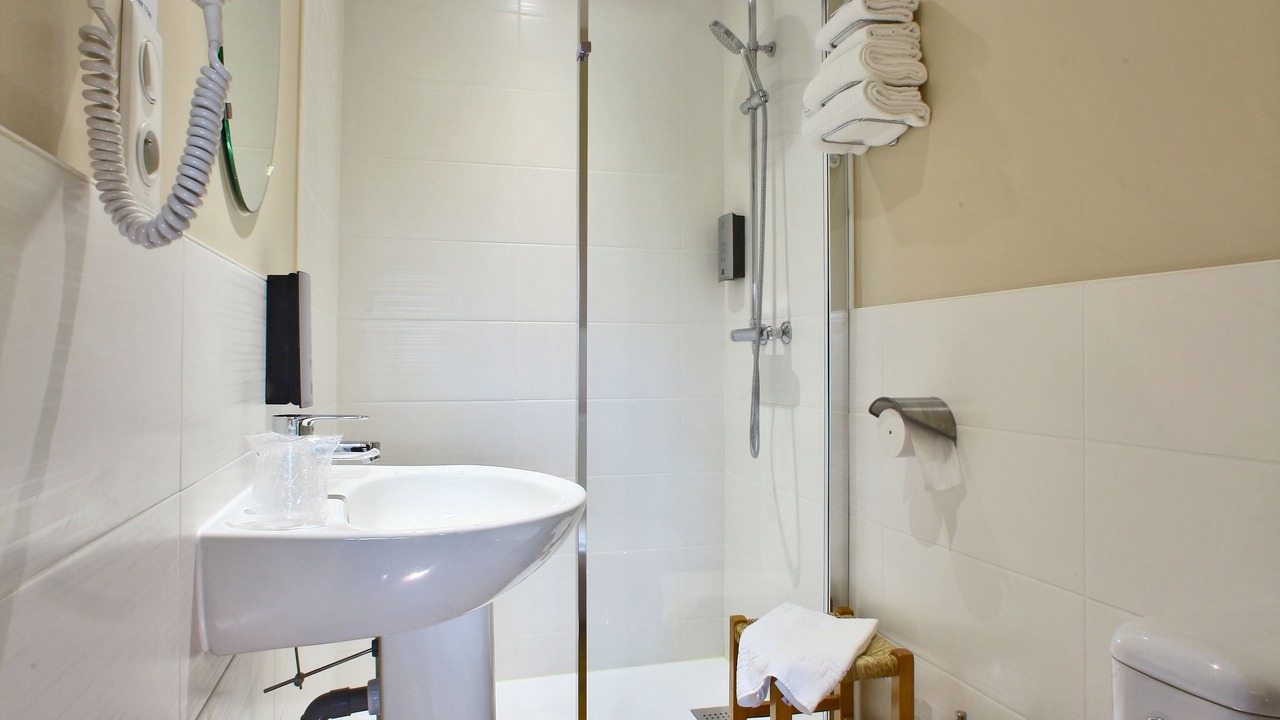 Photo of Bathroom in Saint-Laurent-sur-Sevre