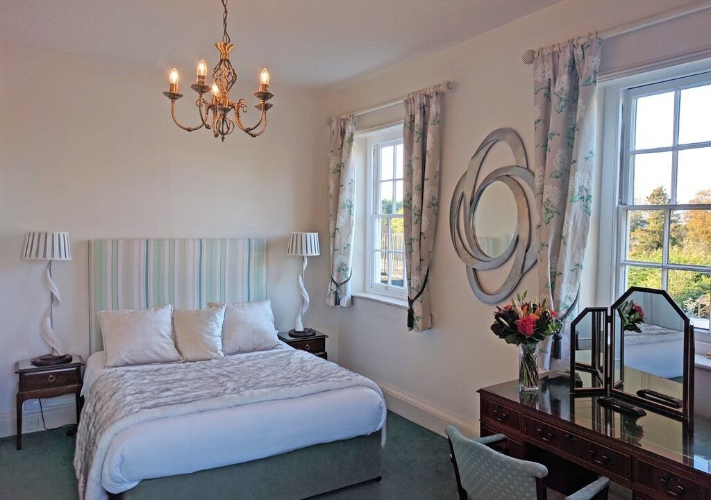 Photo of Bedroom in Hook