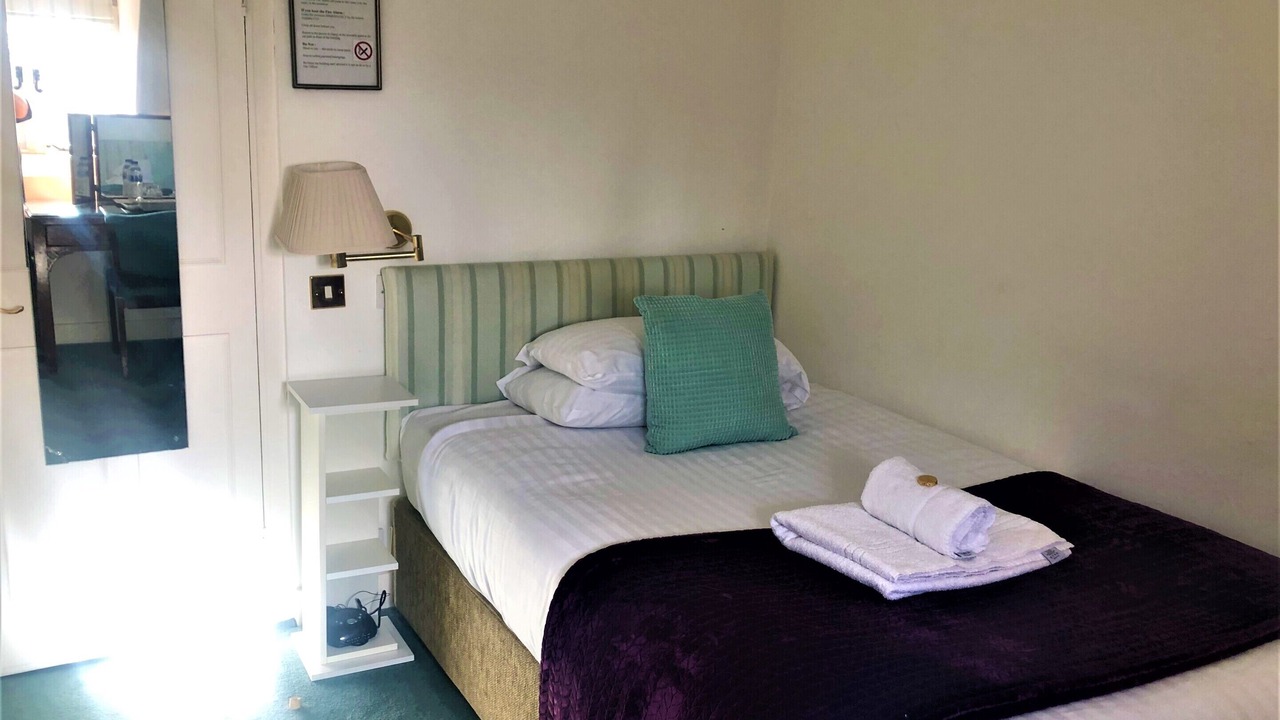 Photo of Bedroom in Hook