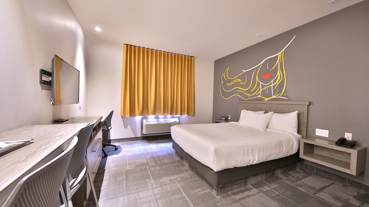 Photo of Bedroom in Laval