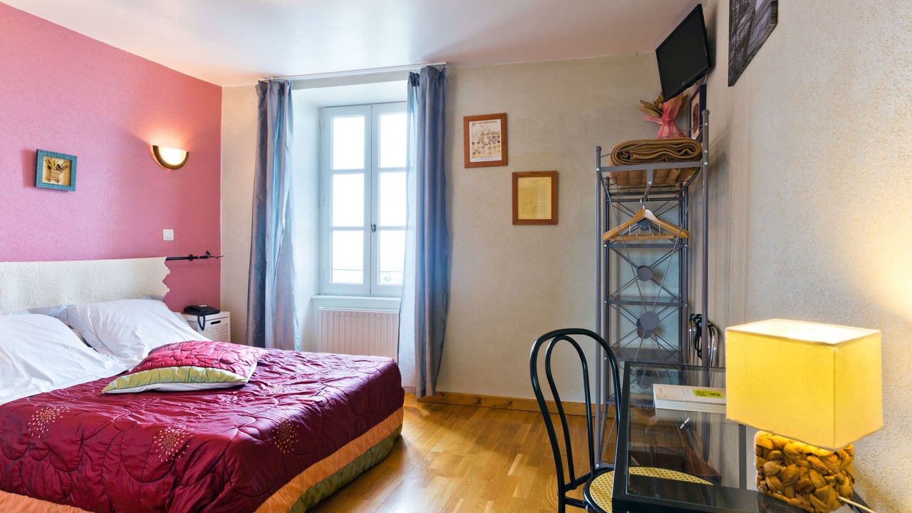 Photo of Bedroom in Usson