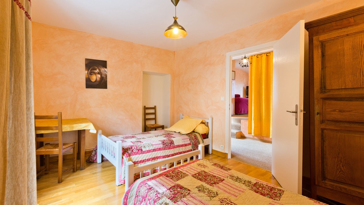 Photo of Others in Usson