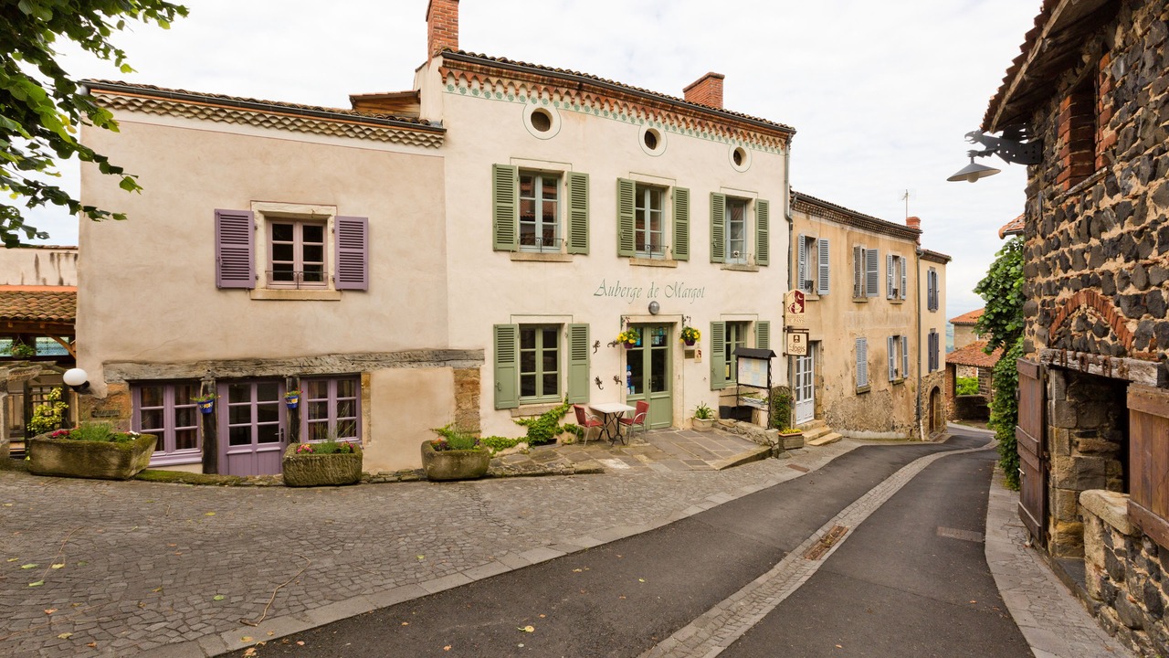 Photo of Outdoor in Usson