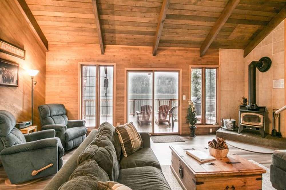 Photo of Livingroom in Leavenworth