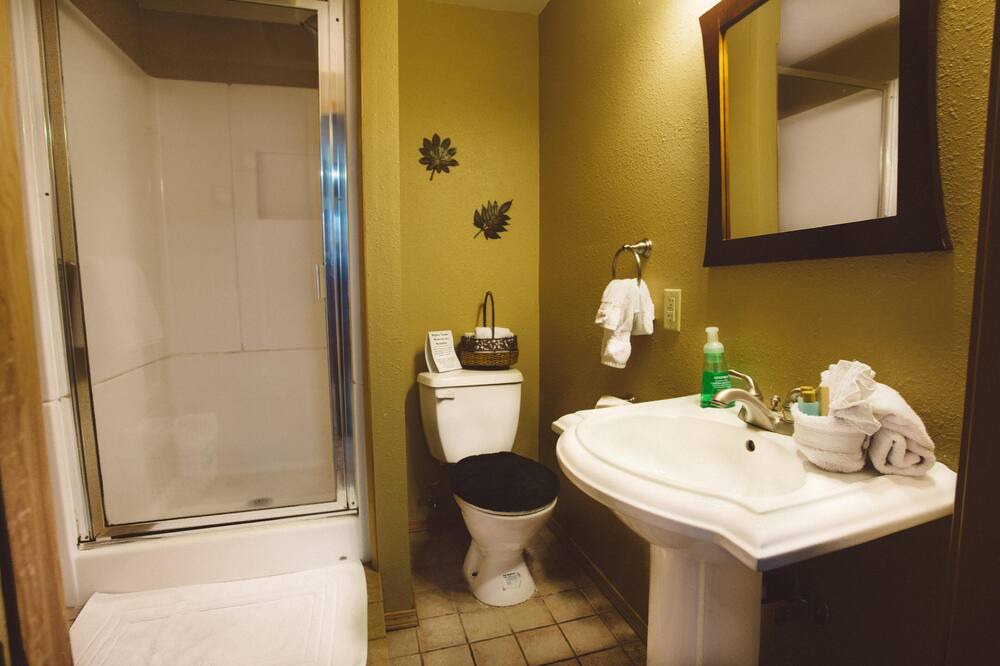 Photo of Bathroom in Leavenworth