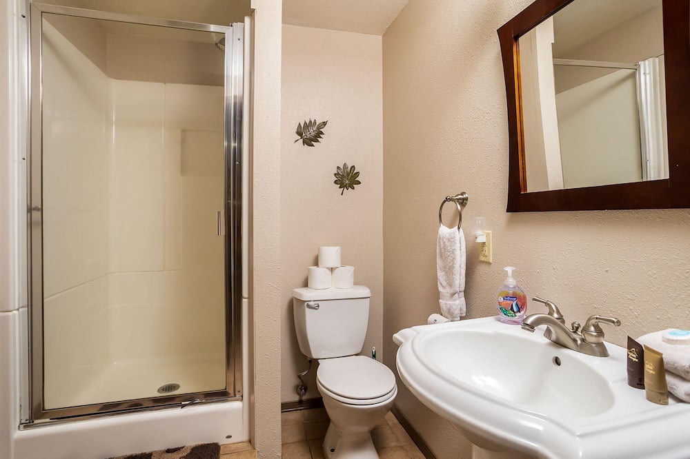 Photo of Bathroom in Leavenworth