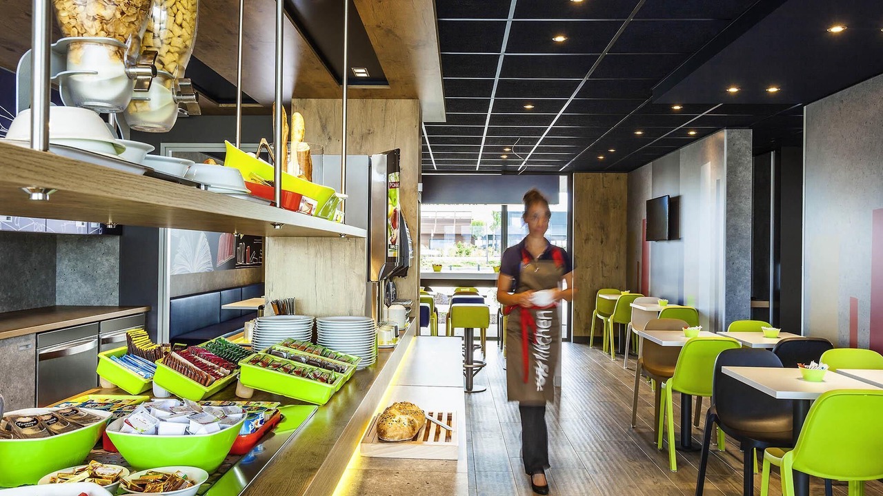 Photo of Others in Sens