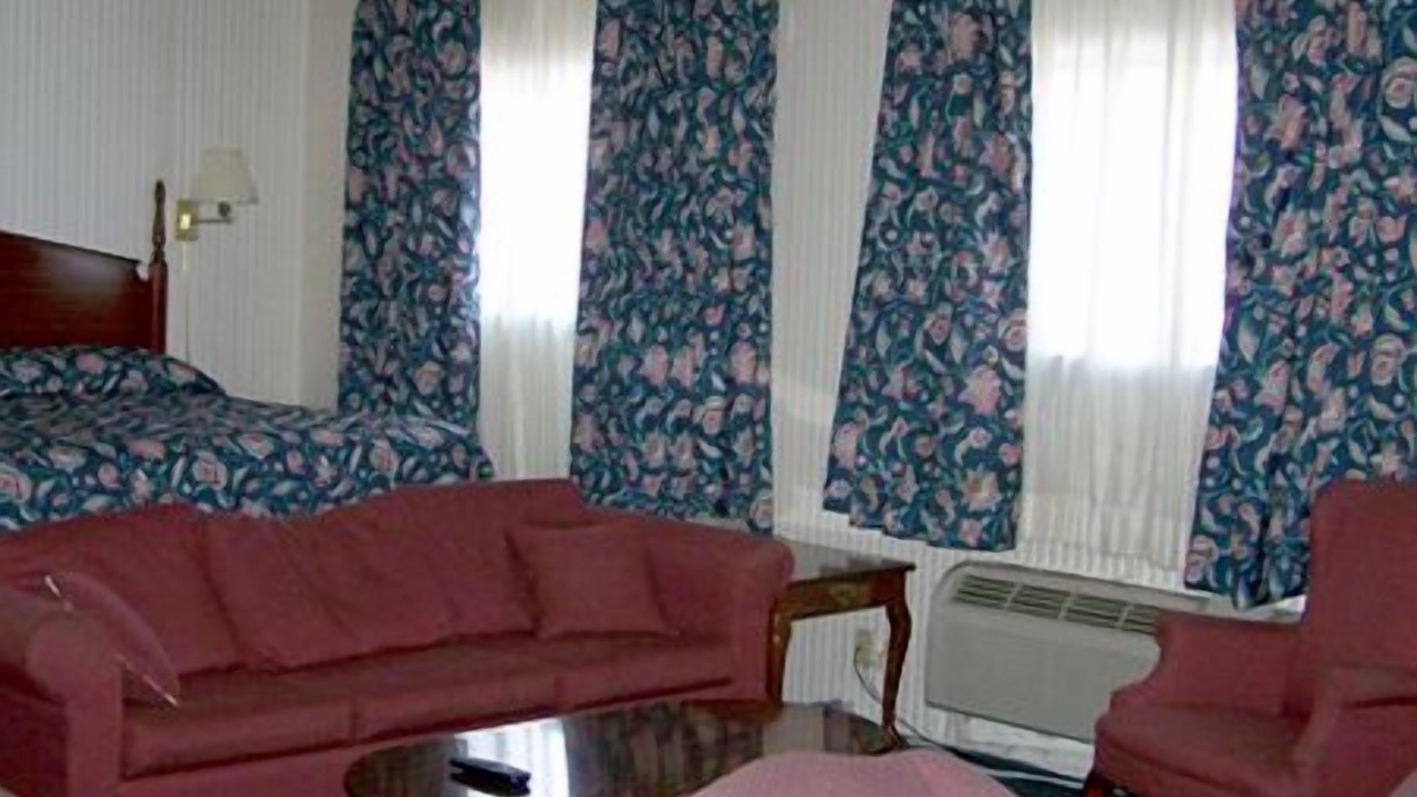 Photo of Livingroom in Hawk Run