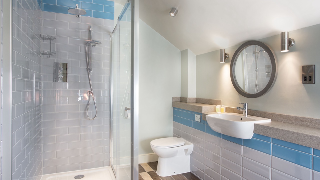 Photo of Bathroom in Colnbrook