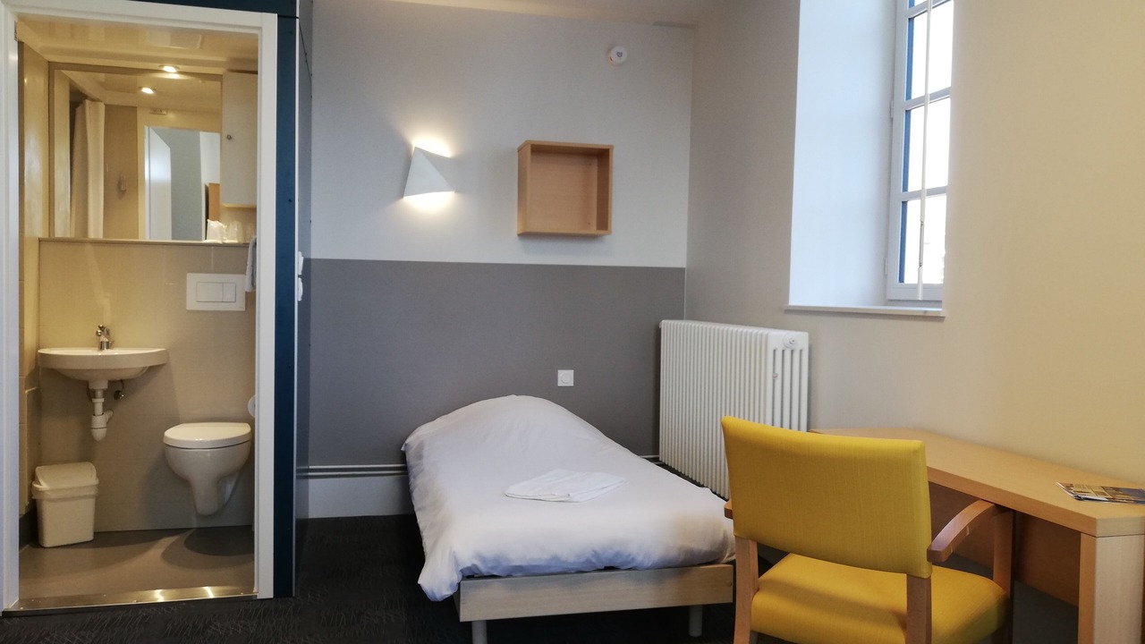 Photo of Bedroom in Nevers