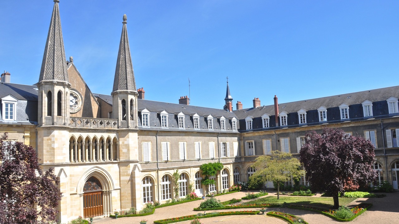 Photo of Outdoor in Nevers
