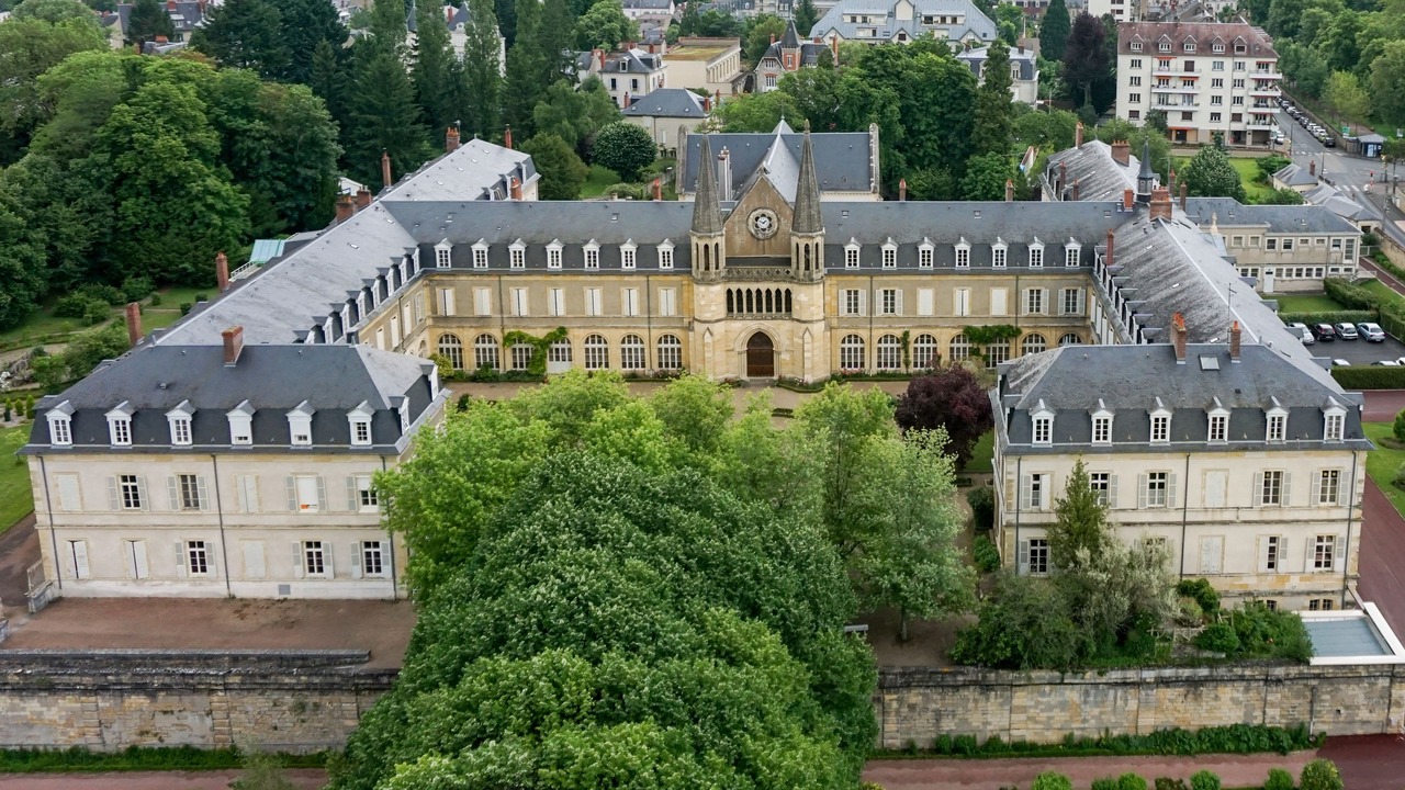 Photo of Buildings in Nevers