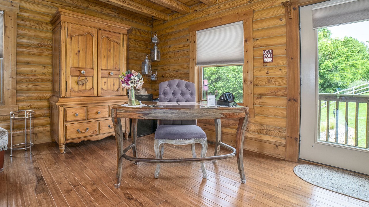 Photo of Bedroom in Roanoke