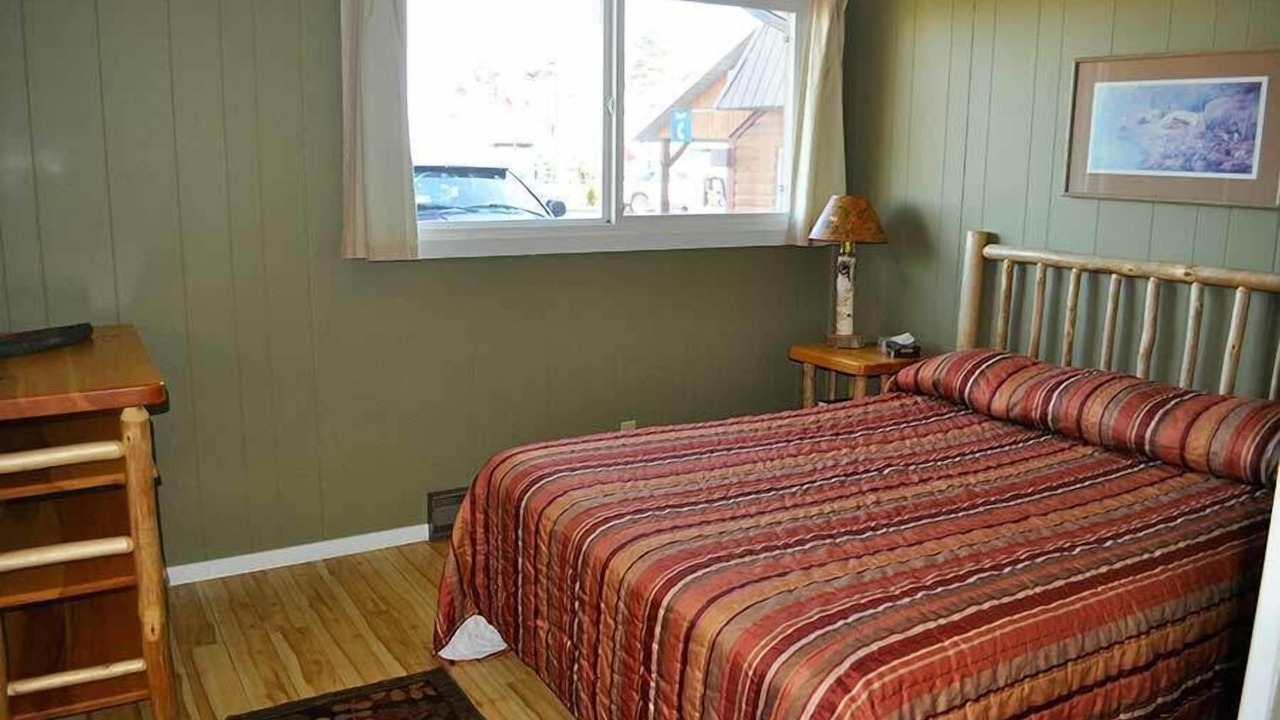 Photo of Bedroom in Batchawana Bay