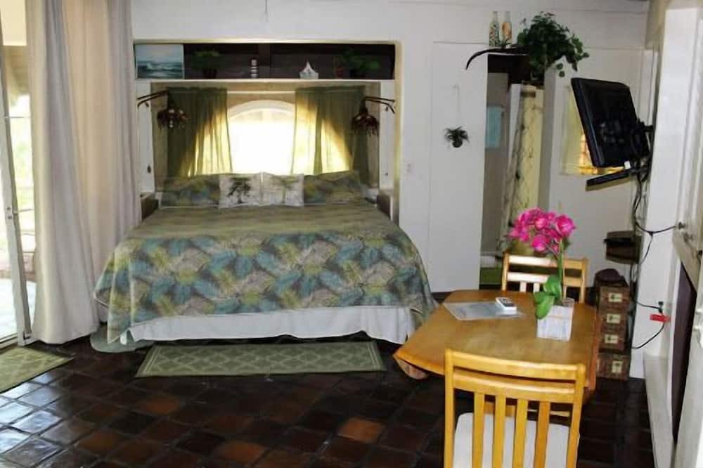 Photo of Bedroom in Long Beach Estates