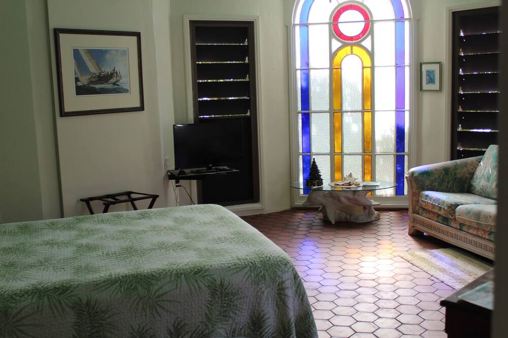 Photo of Bedroom in Long Beach Estates
