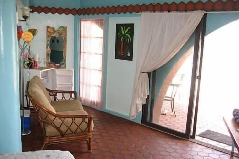 Photo of Bedroom in Long Beach Estates