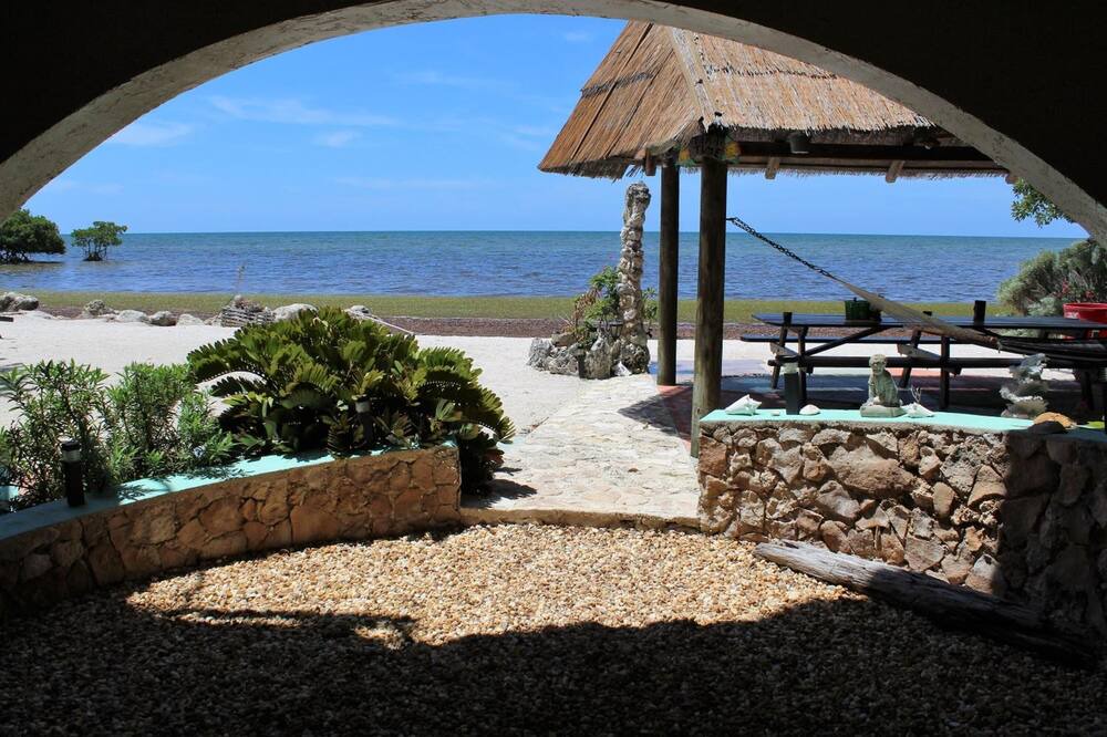 Photo of Patio Balcony in Long Beach Estates