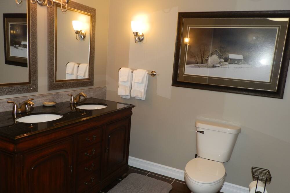 Photo of Bathroom in Saint Lunaire-Griquet
