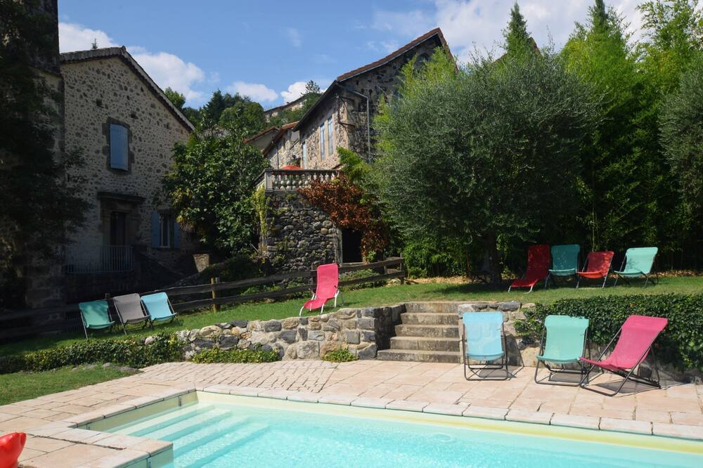 Photo of Outdoor in Pont-de-Labeaume