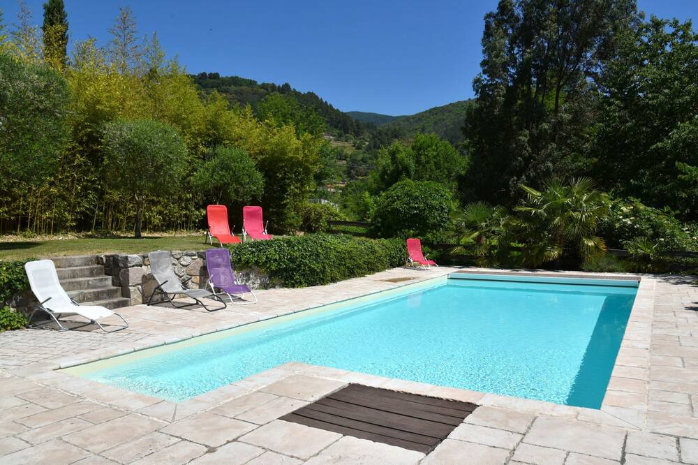 Photo of Outdoor in Pont-de-Labeaume