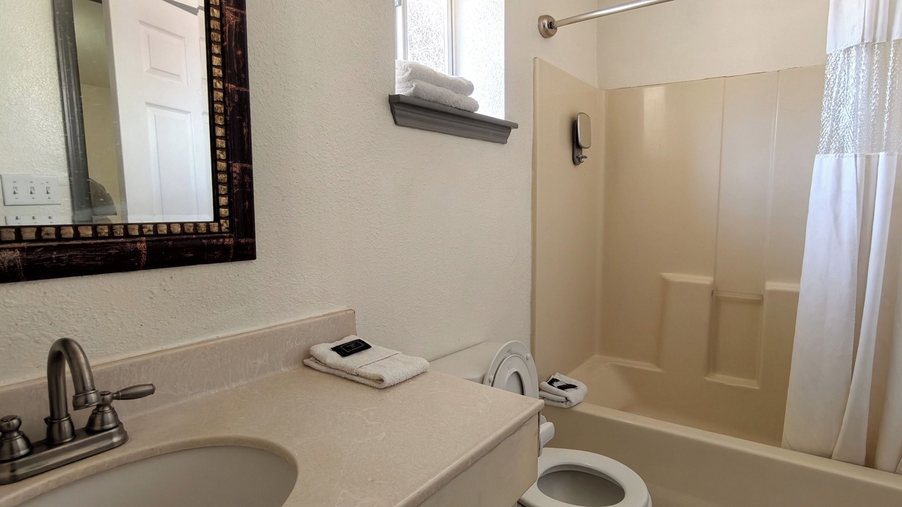 Photo of Bathroom in Elgin