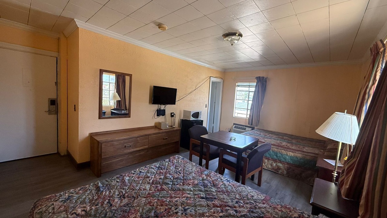 Photo of Bedroom in Amory
