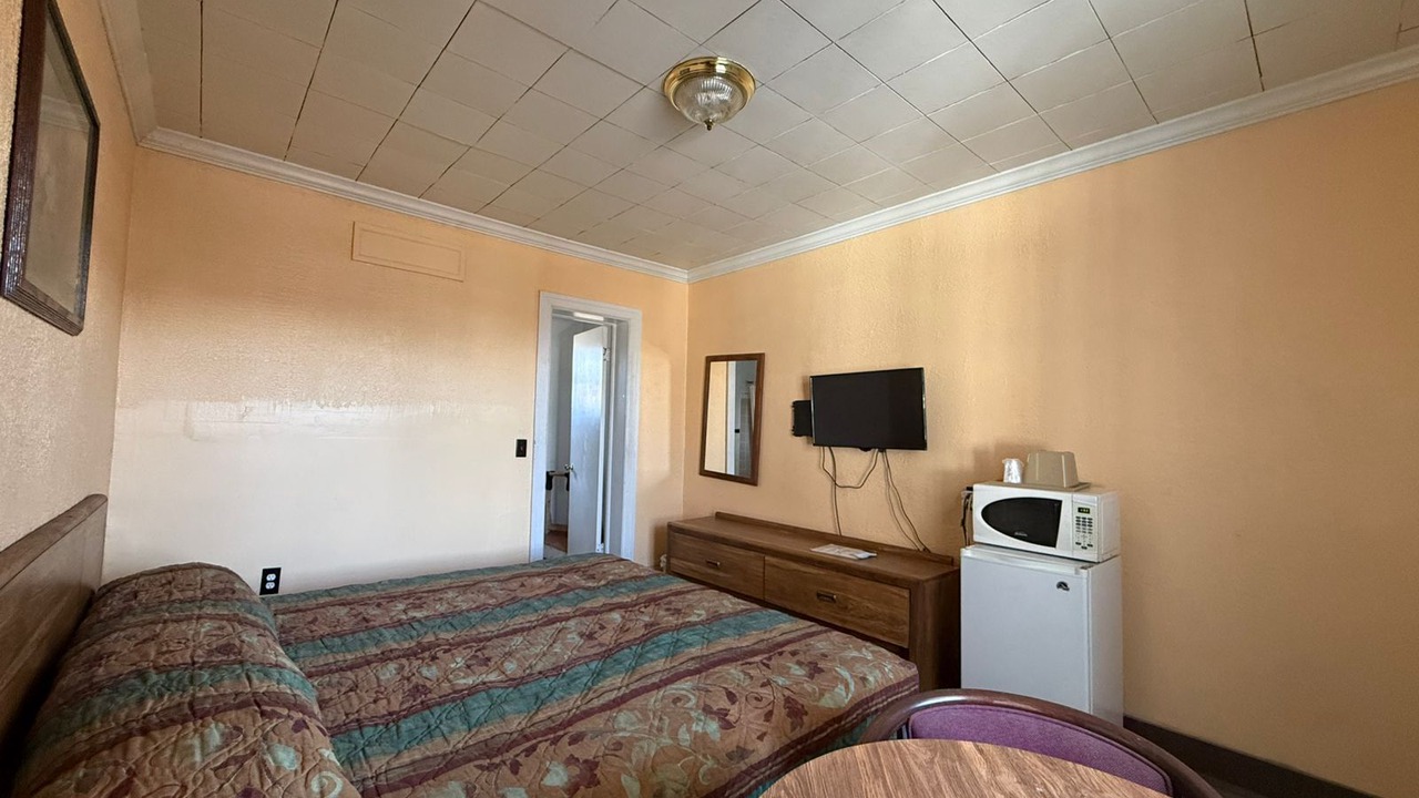 Photo of Bedroom in Amory