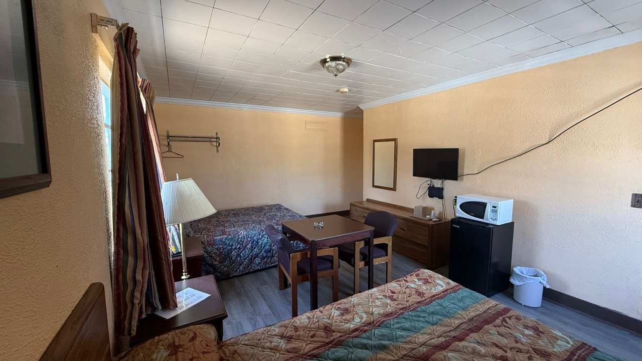 Photo of Bedroom in Amory