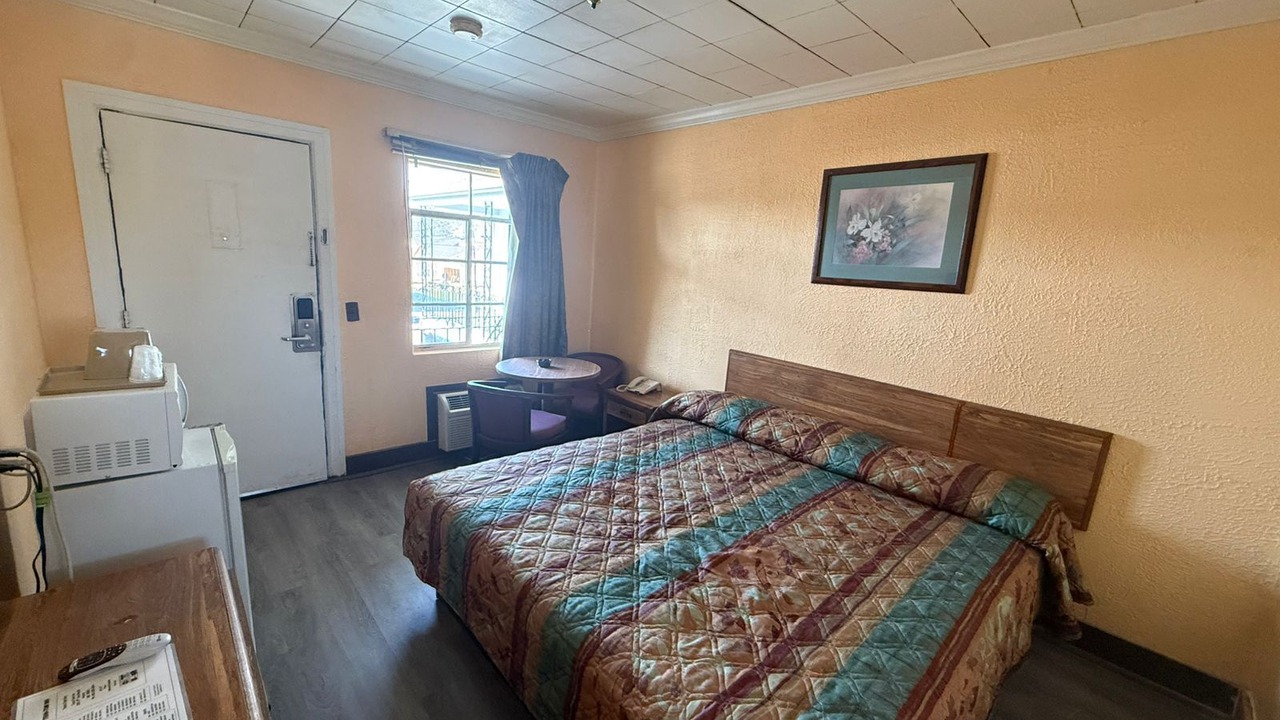 Photo of Bedroom in Amory