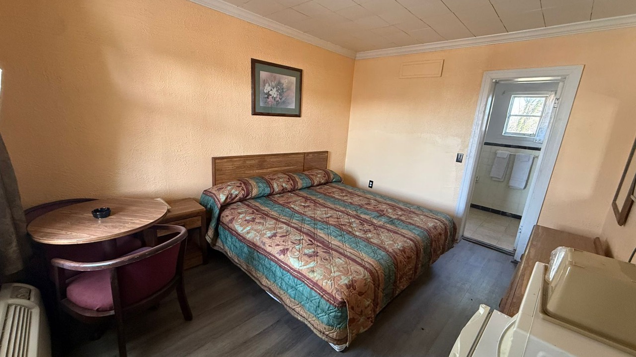 Photo of Bedroom in Amory