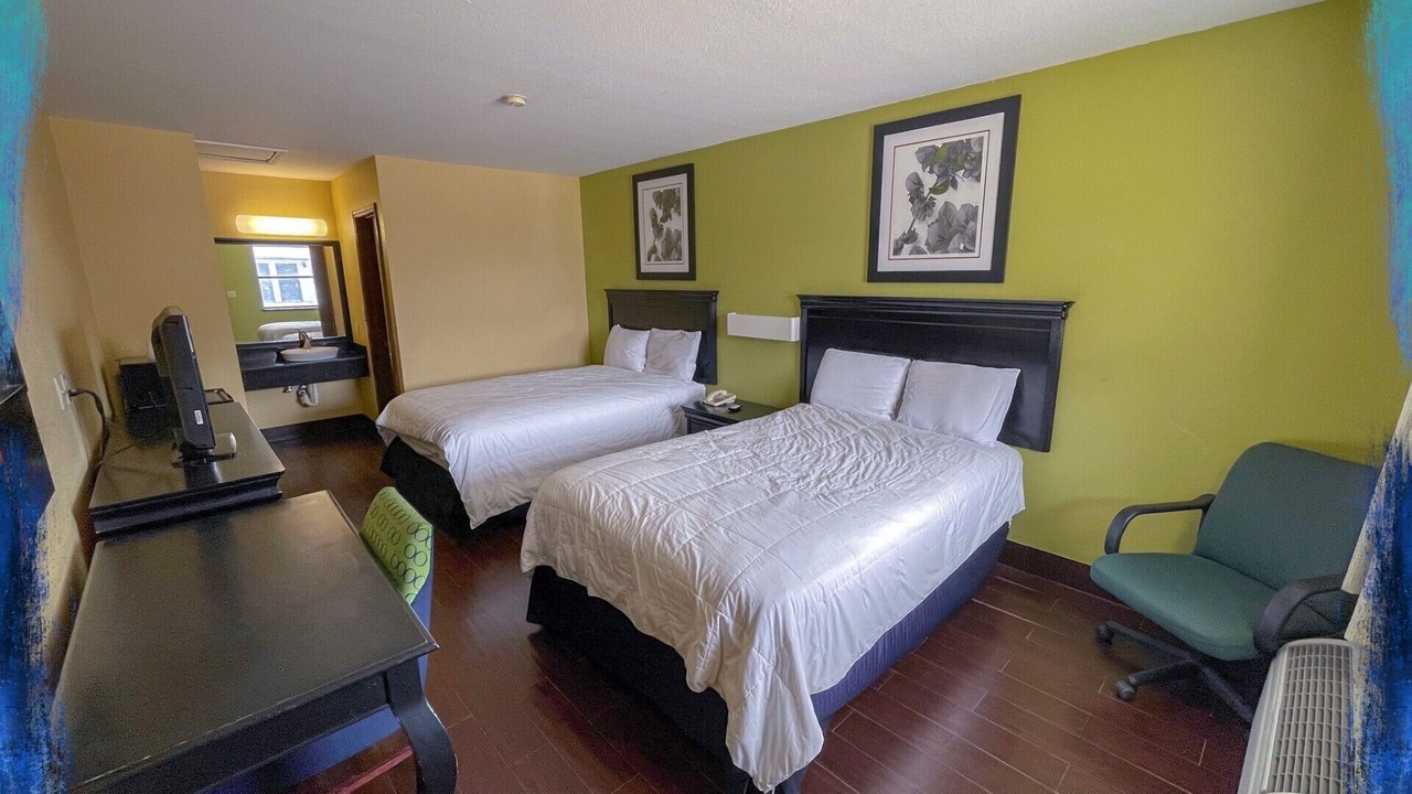 Photo of Bedroom in Central City