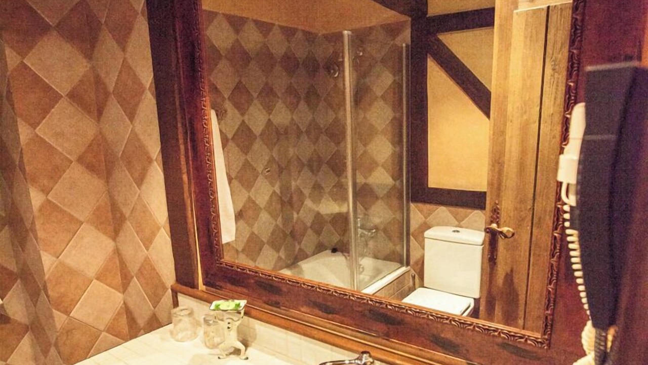 Photo of Bathroom in Arroyomolinos de la Vera