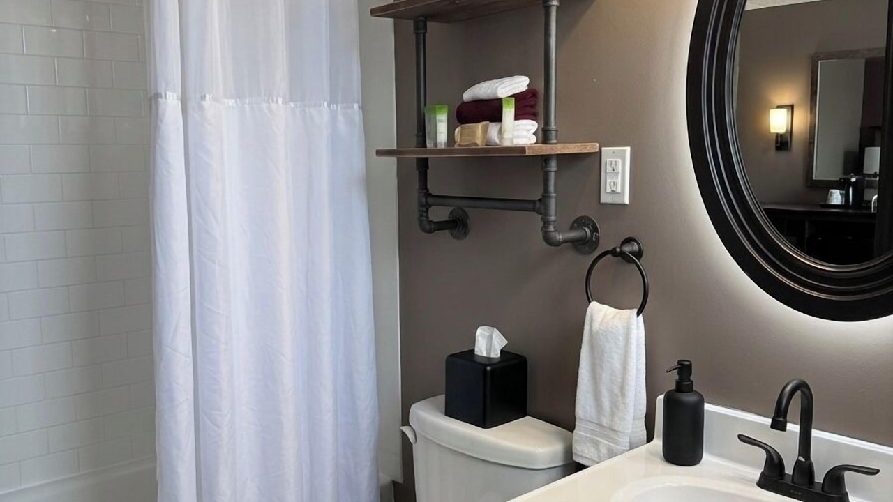 Photo of Bathroom in Algoma District