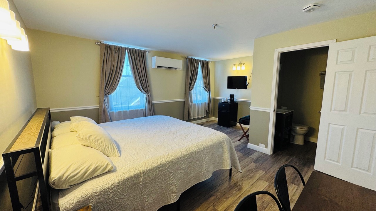 Photo of Bedroom in Hermann