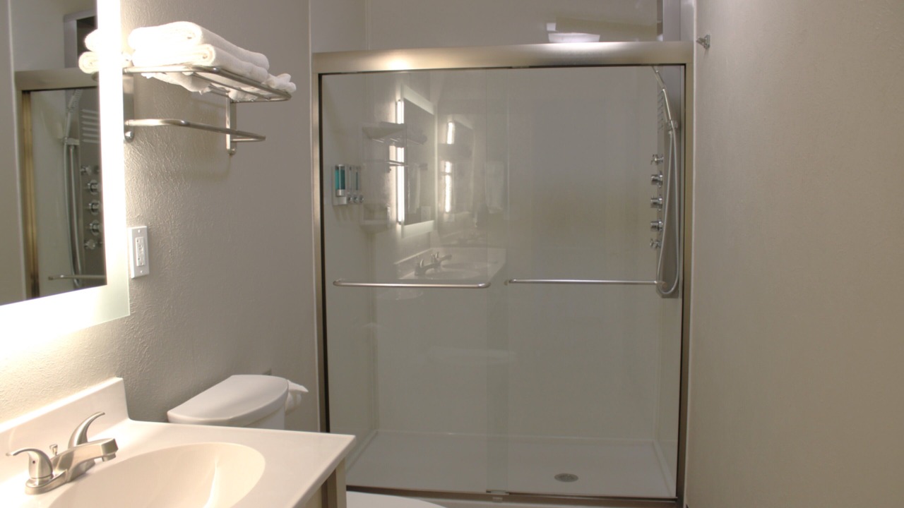 Photo of Bathroom in Lamar Heights