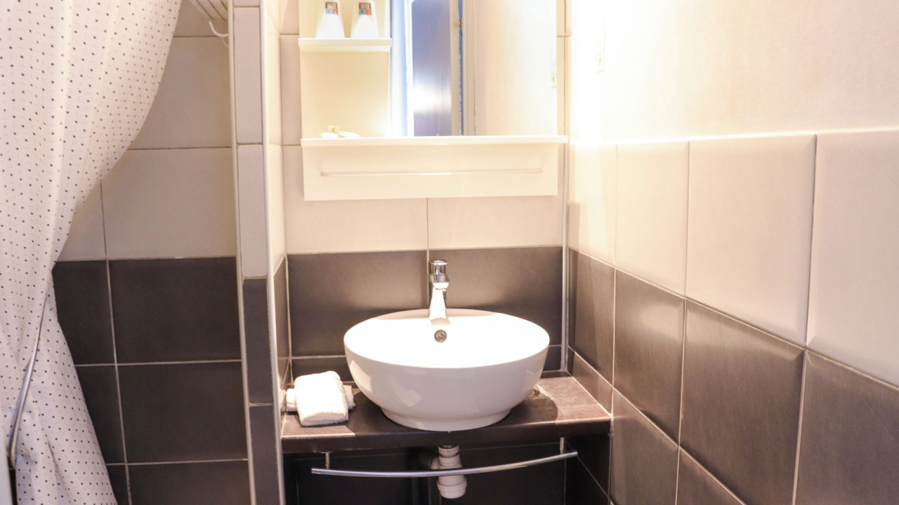 Photo of Bathroom in Celleneuve